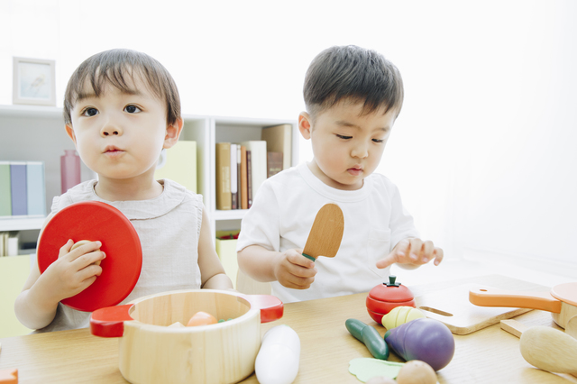 言葉が遅くて、お友だちに突然噛み付いてしまう…